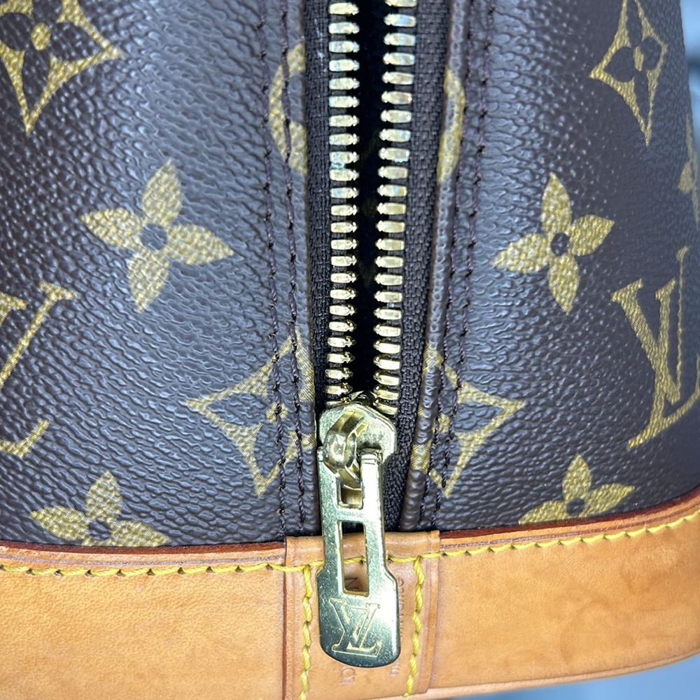 LOUIS VUITTON Louis Vuitton Alma Bag - Picture 13 of 13